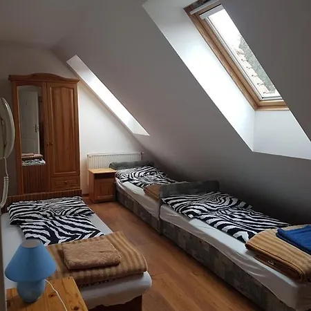Vendégház Hóvirág Panzió Porva