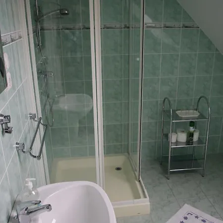 Vendégház Hóvirág Panzió *