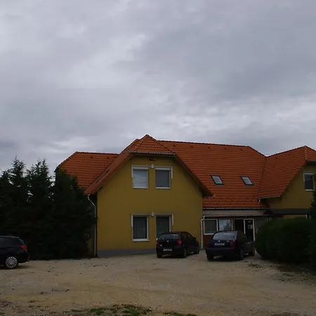 Pensiune Hovirag Panzio Porva